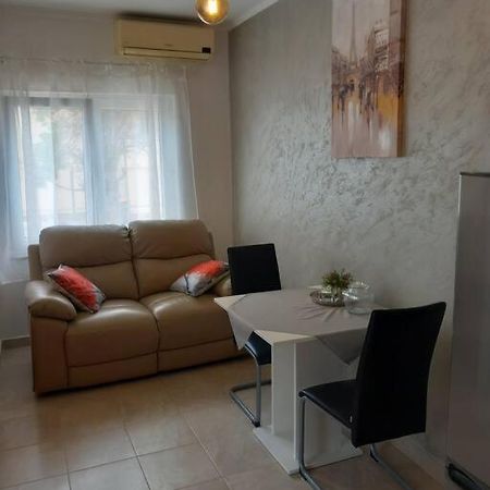 Apartmani Mira ザダル エクステリア 写真