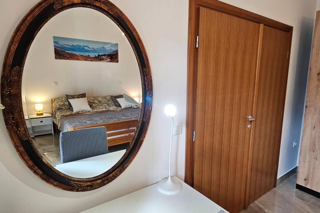 Apartmani Mira ザダル エクステリア 写真